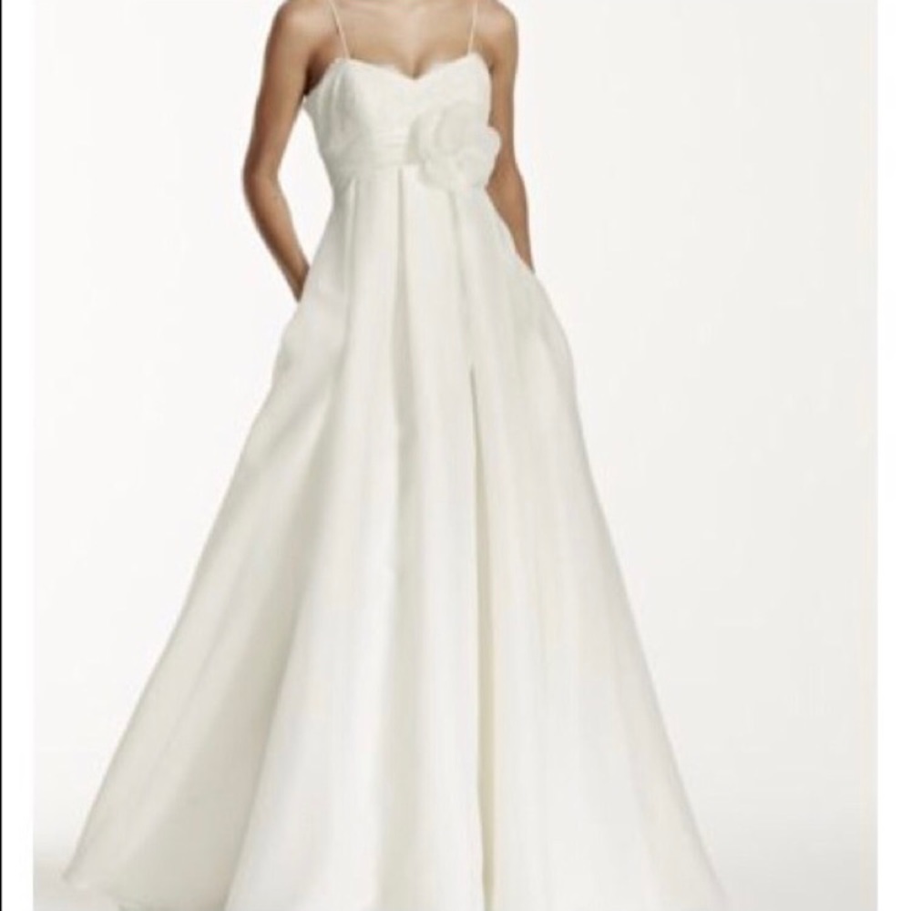 Spaghetti Strap Empire Waist Ball Gown 🎉